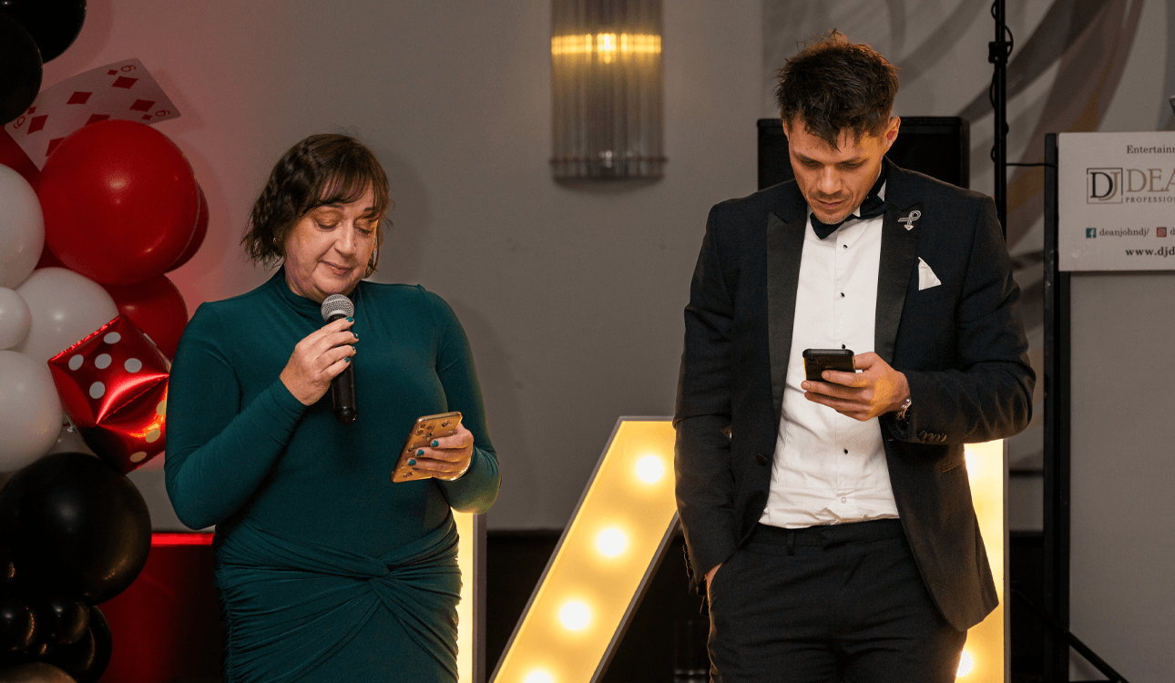 Proudly Supporting the Crowning Glory Campaign in partnership with the Kirsty Louise Streek Foundation 1